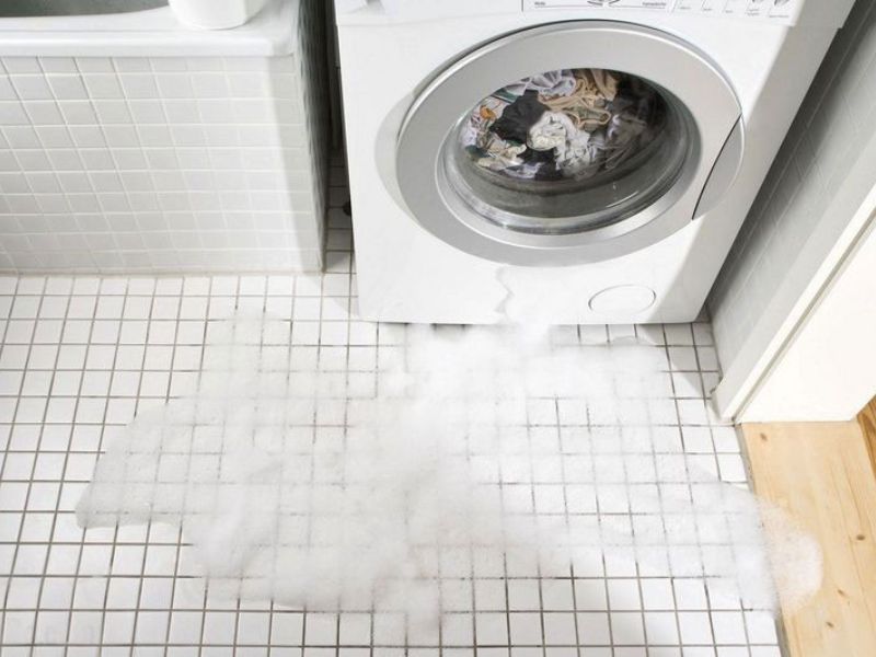 Máy giặt bị rò nước có đáng lo ngại không?