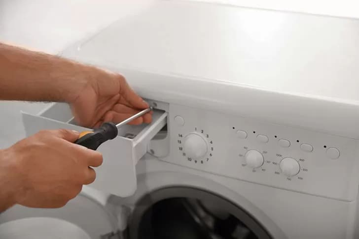 Cảnh báo các trò lừa đảo khi gọi thợ sửa máy giặt không uy tín