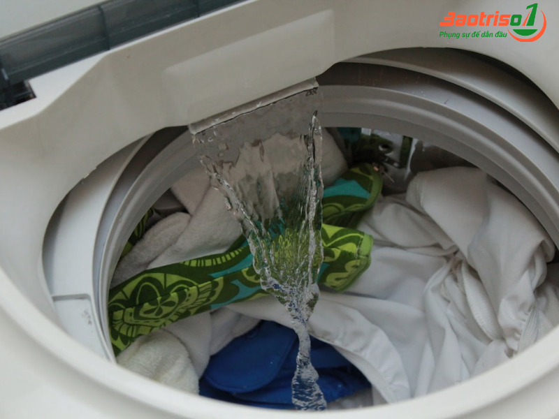 Sửa máy giặt xả nước liên tục không vắt