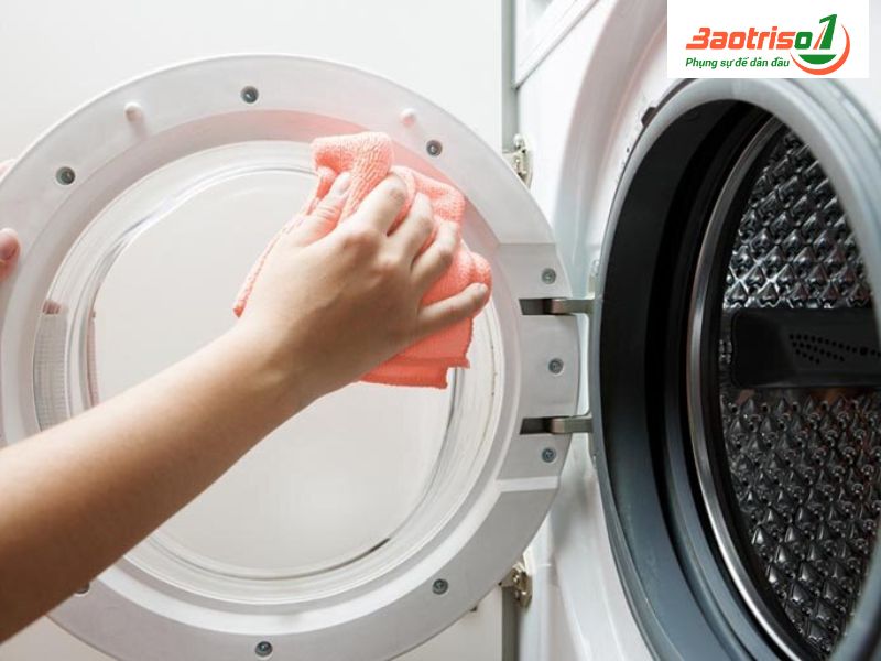 Cách vệ sinh máy giặt Bosch cho gioăng cao su 
