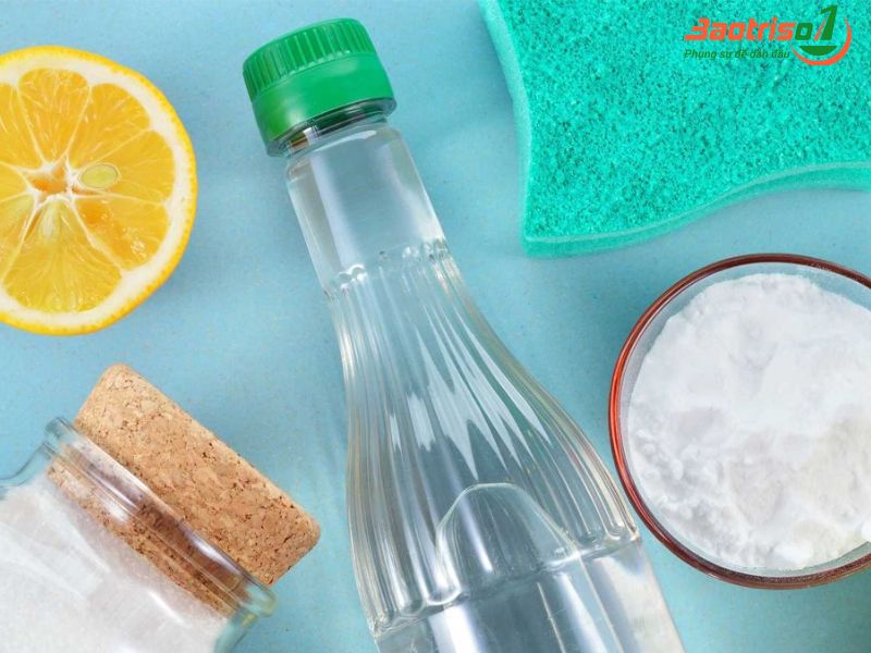 Chuẩn bị dụng cụ vệ sinh tủ lạnh