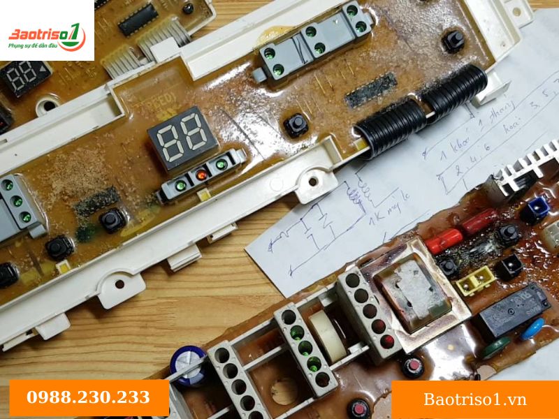 Máy giặt Toshiba báo lỗi E21 do bo điều khiển