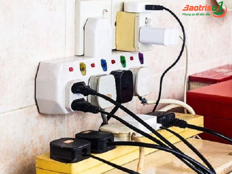 Do dùng chung ổ cắm với các thiết bị khác Do dùng chung ổ cắm với các thiết bị khác