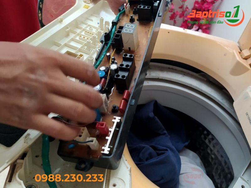 Mách bạn các bước sửa bo máy giặt đơn giản nhất tại nhà