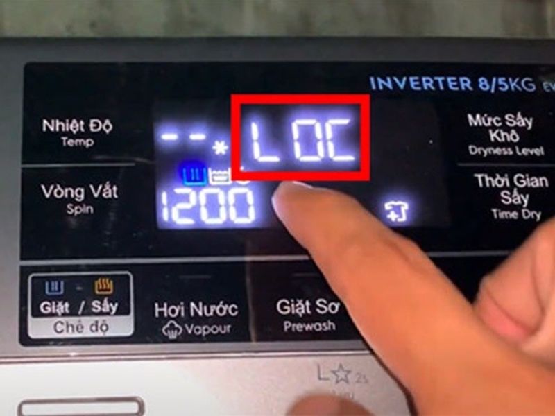 Dấu hiệu nhận biết máy giặt Electrolux báo lỗi LOC