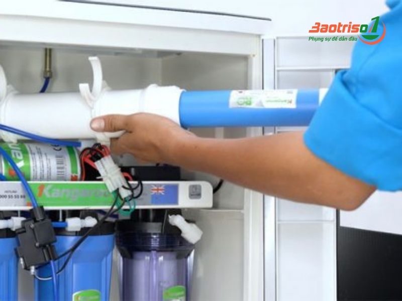 Hướng dẫn cách sửa máy lọc nước chảy chậm một số hãng