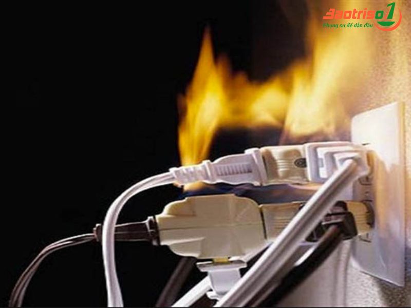 Bếp điện bị chập do nguồn điện bị quá tải Bếp điện bị chập do nguồn điện bị quá tải