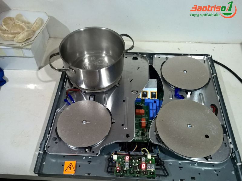 Bếp từ không nhận nồi (Mã lỗi E, E0, U) Bếp từ không nhận nồi (Mã lỗi E, E0, U)