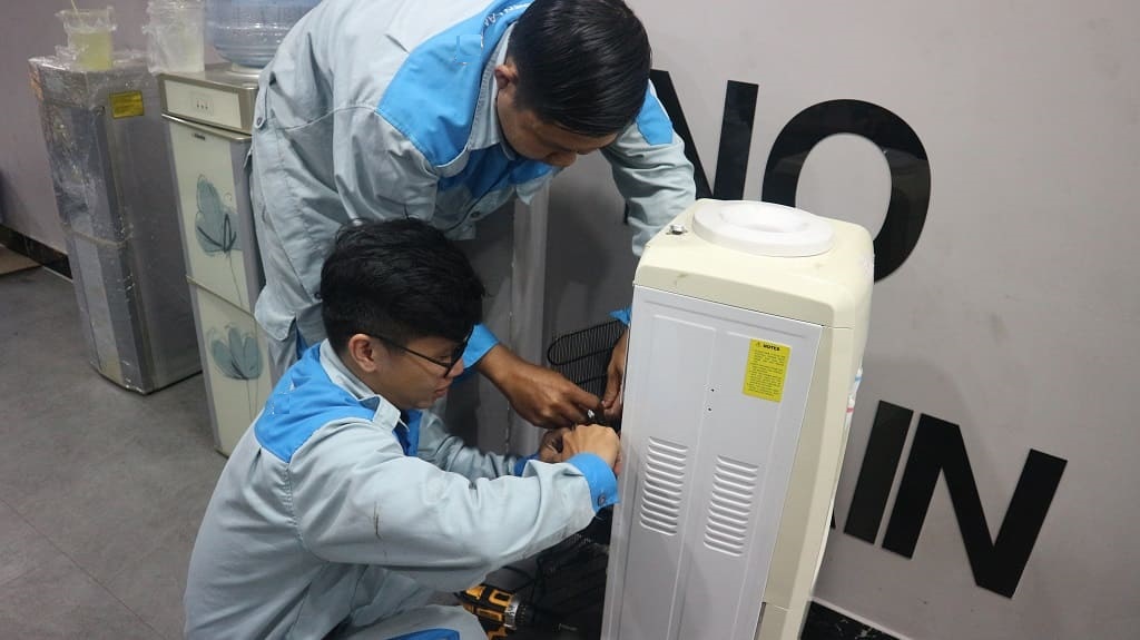 sua cay nuoc nong lanh cnc 1