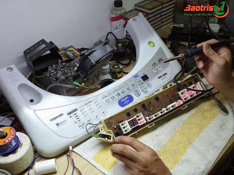 Những dấu hiệu cần sửa máy giặt Aqua có thể bạn chưa biết