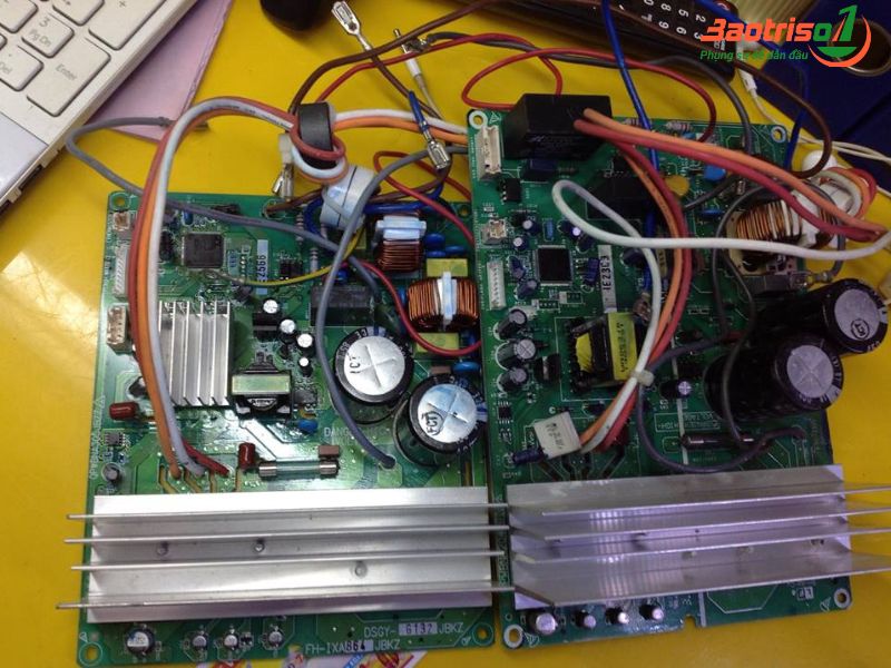 Chuyên sửa các lỗi ở tủ lạnh 4 cánh Chuyên sửa các lỗi ở tủ lạnh 4 cánh