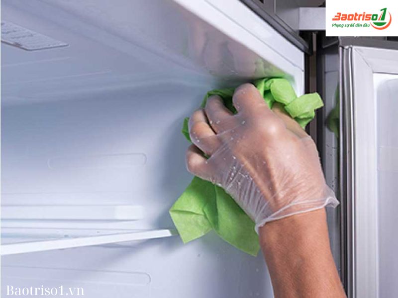 Lý do nên chọn dịch vụ vệ sinh tủ lạnh tại nhà của Baotriso1