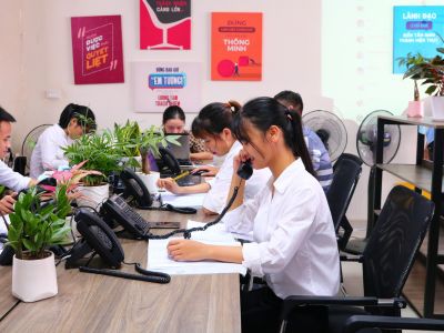 Đội ngũ chăm sóc khách hàng 24/7