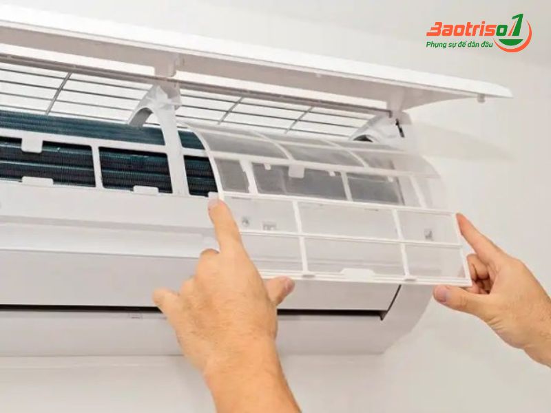 Dịch vụ vệ sinh điều hòa Hitachi tại nhà uy tín, phục vụ 24/7