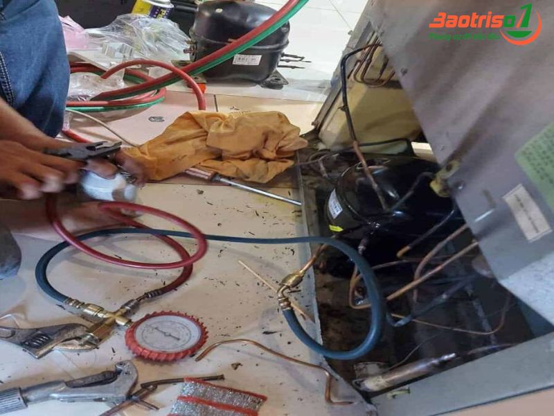 Hướng dẫn sửa tủ mát Vinamilk tại nhà các lỗi cơ bản